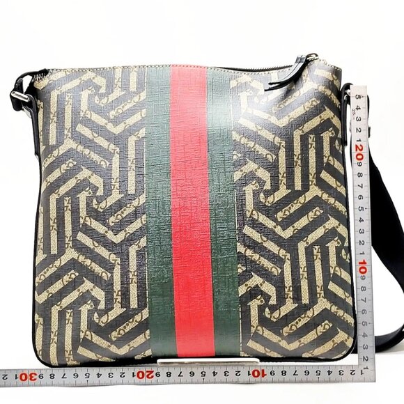 Gucci Shoulder Bag Black PVC 810-080725 - Picture 2 of 13